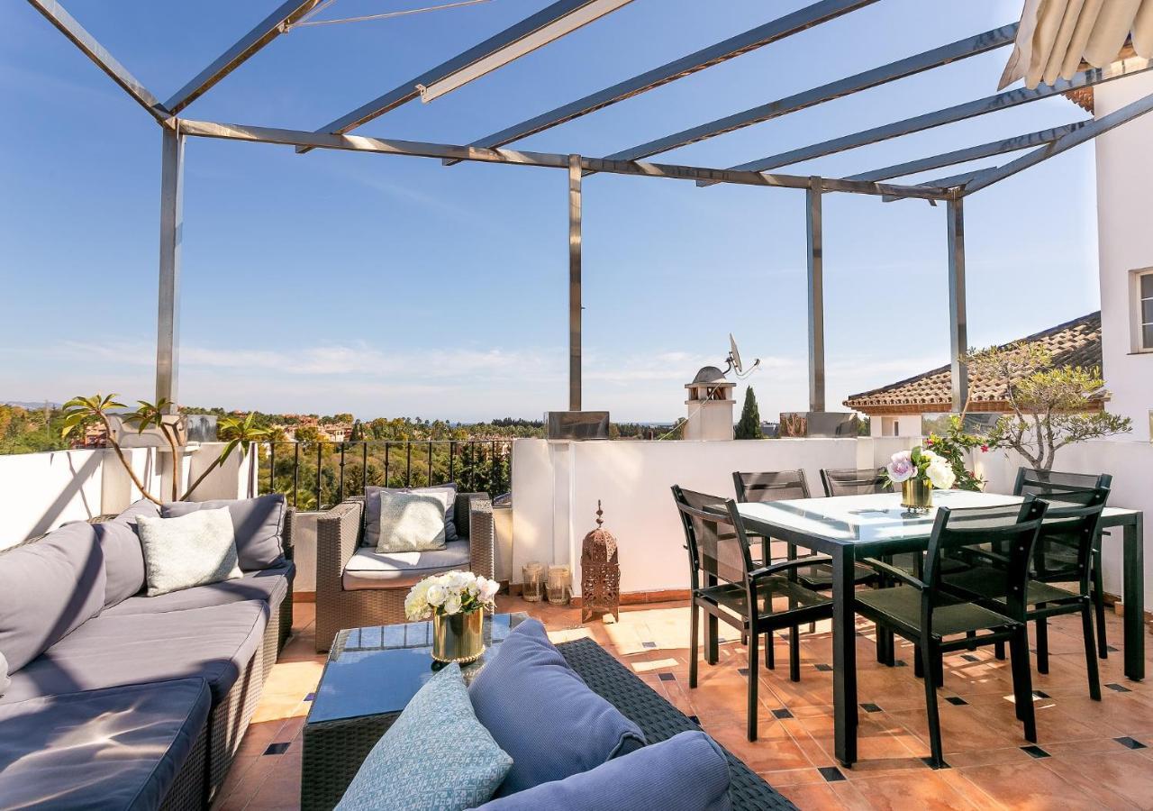 4 Bedroom Holiday Penthouse Near Puerto Banus, In Nueva Andalucia Apartment